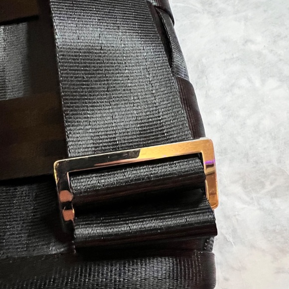 Harvey's Original Seatbelt Small Crossbody Bag - Picture 5 of 15